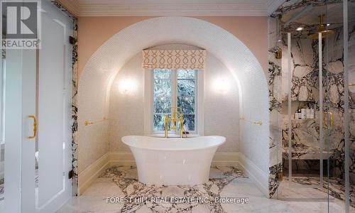 221 Forest Hill Road, Toronto, ON - Indoor Photo Showing Bathroom