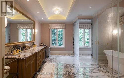 221 Forest Hill Road, Toronto, ON - Indoor Photo Showing Bathroom