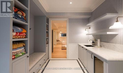 221 Forest Hill Road, Toronto, ON - Indoor Photo Showing Other Room