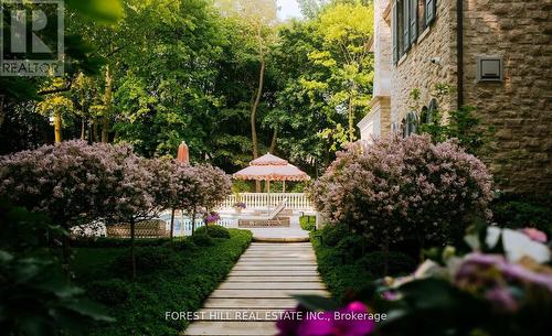 221 Forest Hill Road, Toronto, ON - Outdoor