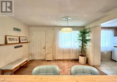 115 Beach Boulevard, Hamilton, ON - Indoor