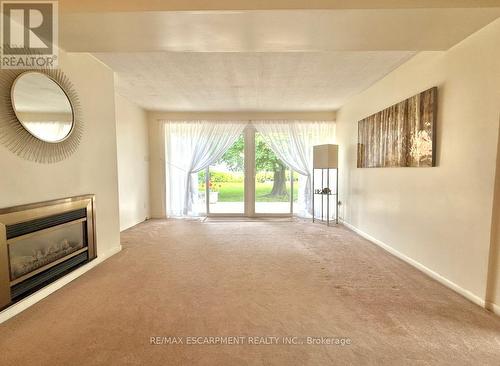 115 Beach Boulevard, Hamilton, ON - Indoor With Fireplace