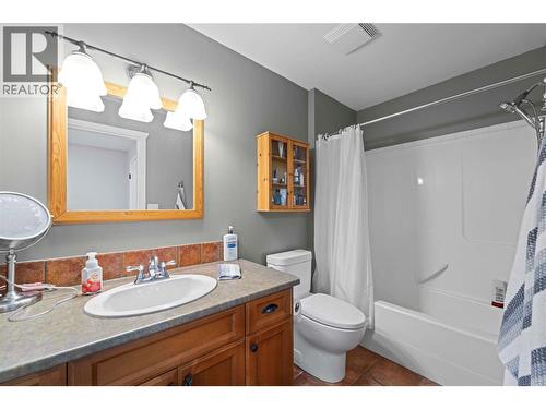 1548 Assiniboine Road, Kamloops, BC - Indoor Photo Showing Bathroom