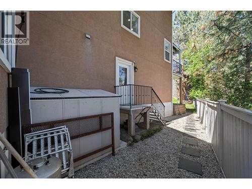 1548 Assiniboine Road, Kamloops, BC - Outdoor With Exterior