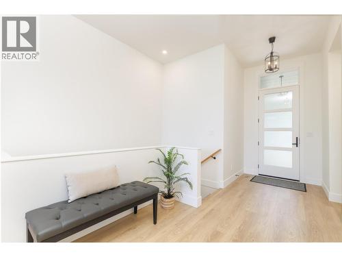 111 20 Street Se, Salmon Arm, BC - Indoor Photo Showing Other Room