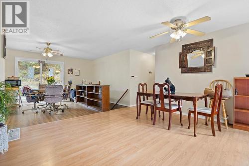 2429 Salmon River Road, Salmon Arm, BC - Indoor Photo Showing Dining Room