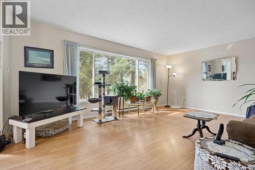 2429 Salmon River Road, Salmon Arm, BC - Indoor