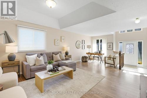 58 Stagemaster Crescent, Clarington (Courtice), ON - Indoor Photo Showing Living Room