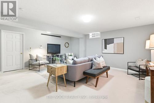 58 Stagemaster Crescent, Clarington (Courtice), ON - Indoor