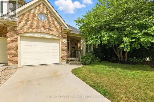 8 - 174 MARTINDALE ROAD  St. Catharines (Grapeview), ON L2S 3Z9