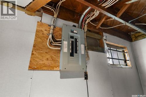 1400 Queen Street, Regina, SK - Indoor Photo Showing Basement