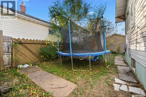 1400 Queen Street, Regina, SK - Outdoor