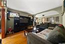1400 Queen Street, Regina, SK  - Indoor Photo Showing Living Room 