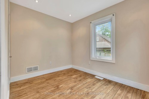 121 King Street E, Hamilton, ON - Indoor Photo Showing Other Room