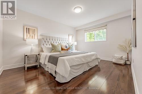 7137 Madiera Road, Mississauga, ON - Indoor Photo Showing Bedroom