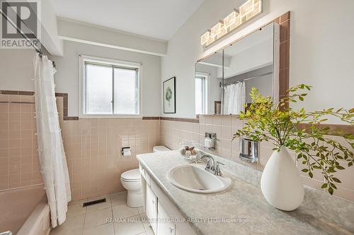 7137 Madiera Road, Mississauga, ON - Indoor Photo Showing Bathroom