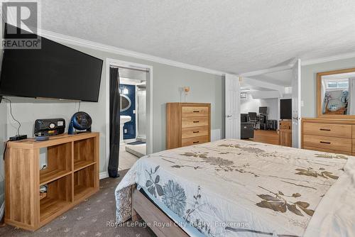 68 Sunset Boulevard, Cambridge, ON - Indoor Photo Showing Bedroom