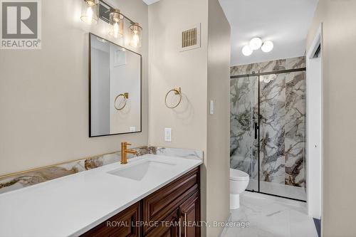 5pc ensuite / glass shower doors - 2509/2510 - 515 St Laurent Boulevard, Ottawa, ON - Indoor Photo Showing Bathroom
