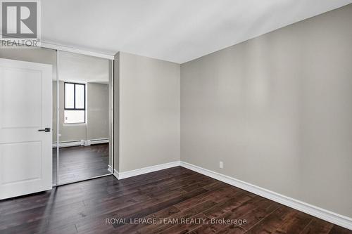 2nd Bedroom mirrored closet doors - 2509/2510 - 515 St Laurent Boulevard, Ottawa, ON - Indoor Photo Showing Other Room