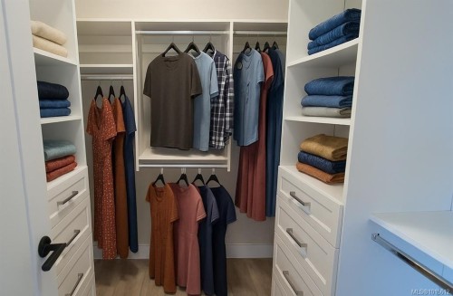 7072 Central Saanich Rd, Central Saanich, BC 