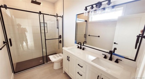 7072 Central Saanich Rd, Central Saanich, BC 