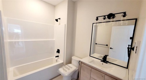 7072 Central Saanich Rd, Central Saanich, BC 