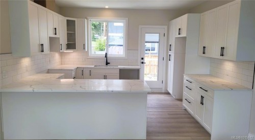 7072 Central Saanich Rd, Central Saanich, BC 