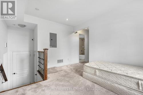 4131 Shipp Drive, Mississauga, ON - Indoor