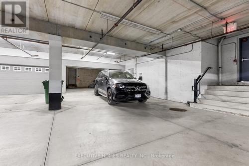 4131 Shipp Drive, Mississauga, ON - Indoor Photo Showing Garage