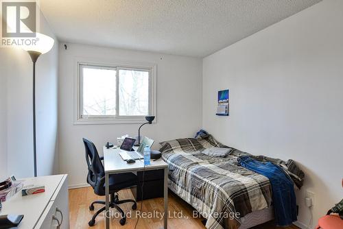 34 Kipling Place, Barrie, ON - Indoor Photo Showing Bedroom