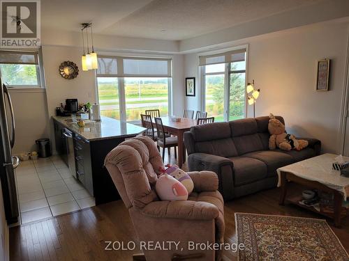 Living Room2 - 101 - 130 Guelph Private, Ottawa, ON - Indoor Photo Showing Living Room
