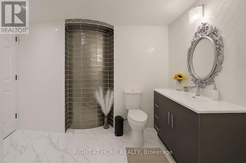 347 Zephyr Avenue, Ottawa, ON - Indoor Photo Showing Bathroom