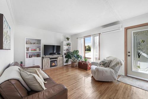Living room - 414 Boul. D'Iberville, Saint-Jean-Sur-Richelieu, QC - Indoor Photo Showing Living Room
