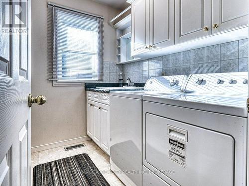 3814 Eleventh Street, Lincoln (Lincoln-Jordan/Vineland), ON - Indoor Photo Showing Laundry Room