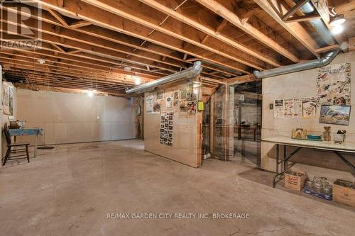 3814 Eleventh Street, Lincoln (Lincoln-Jordan/Vineland), ON - Indoor Photo Showing Basement