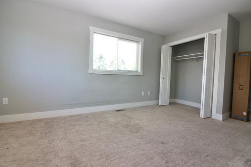 1480 Inkar Road, Kelowna, BC - Indoor Photo Showing Other Room