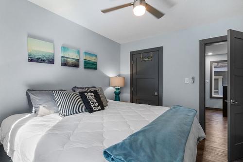 6713 Marbella Loop, Kelowna, BC - Indoor Photo Showing Bedroom