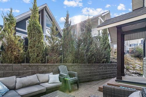 6713 Marbella Loop, Kelowna, BC - Outdoor With Exterior