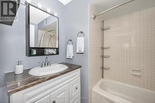 1701 - 199 Kent Street, Ottawa, ON - Indoor Photo Showing Bathroom