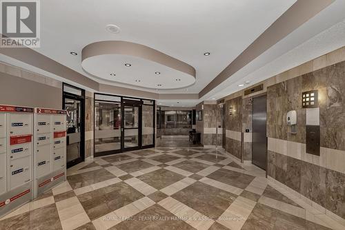 1701 - 199 Kent Street, Ottawa, ON - Indoor Photo Showing Other Room