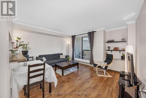 1701 - 199 Kent Street, Ottawa, ON - Indoor Photo Showing Living Room