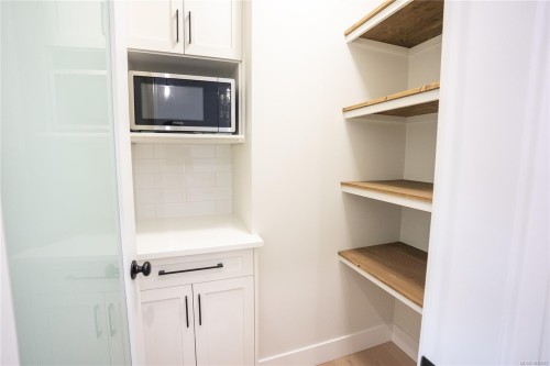 1944 Woobank Rd, Nanaimo, BC 