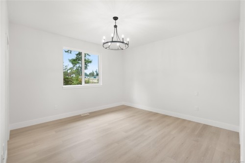 1944 Woobank Rd, Nanaimo, BC 