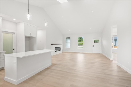 1944 Woobank Rd, Nanaimo, BC 