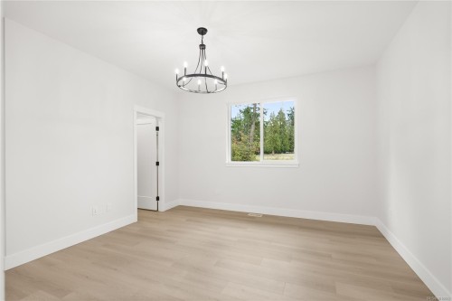 1944 Woobank Rd, Nanaimo, BC 