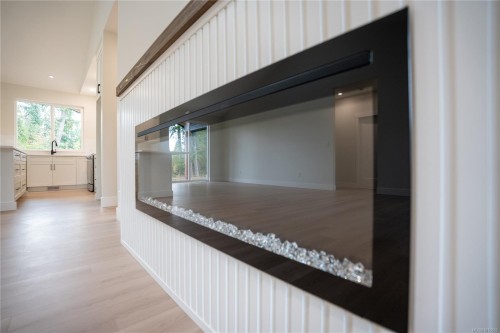 1944 Woobank Rd, Nanaimo, BC 