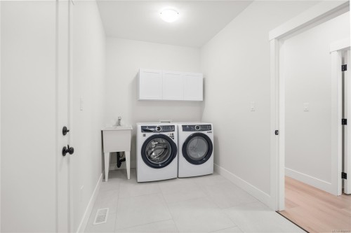 1944 Woobank Rd, Nanaimo, BC 