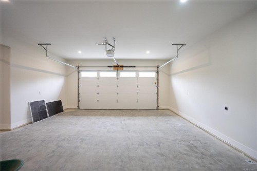 1944 Woobank Rd, Nanaimo, BC 