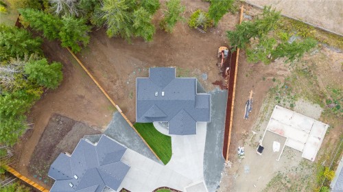 1944 Woobank Rd, Nanaimo, BC 