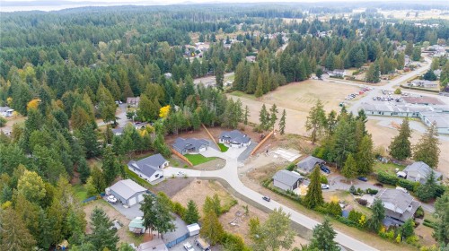 1944 Woobank Rd, Nanaimo, BC 